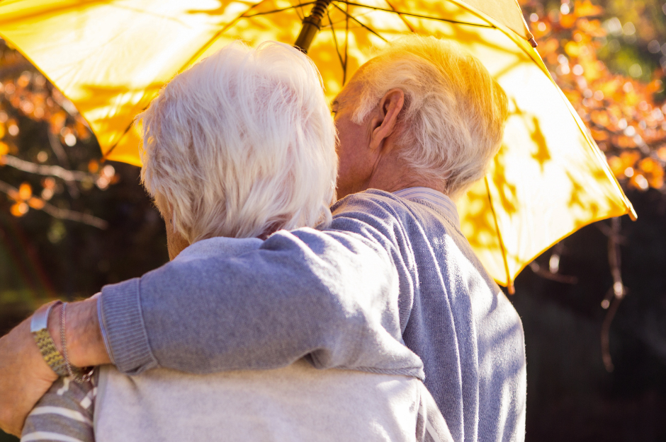 Objawy i pierwsza pomoc w przypadku udaru słonecznego u seniora